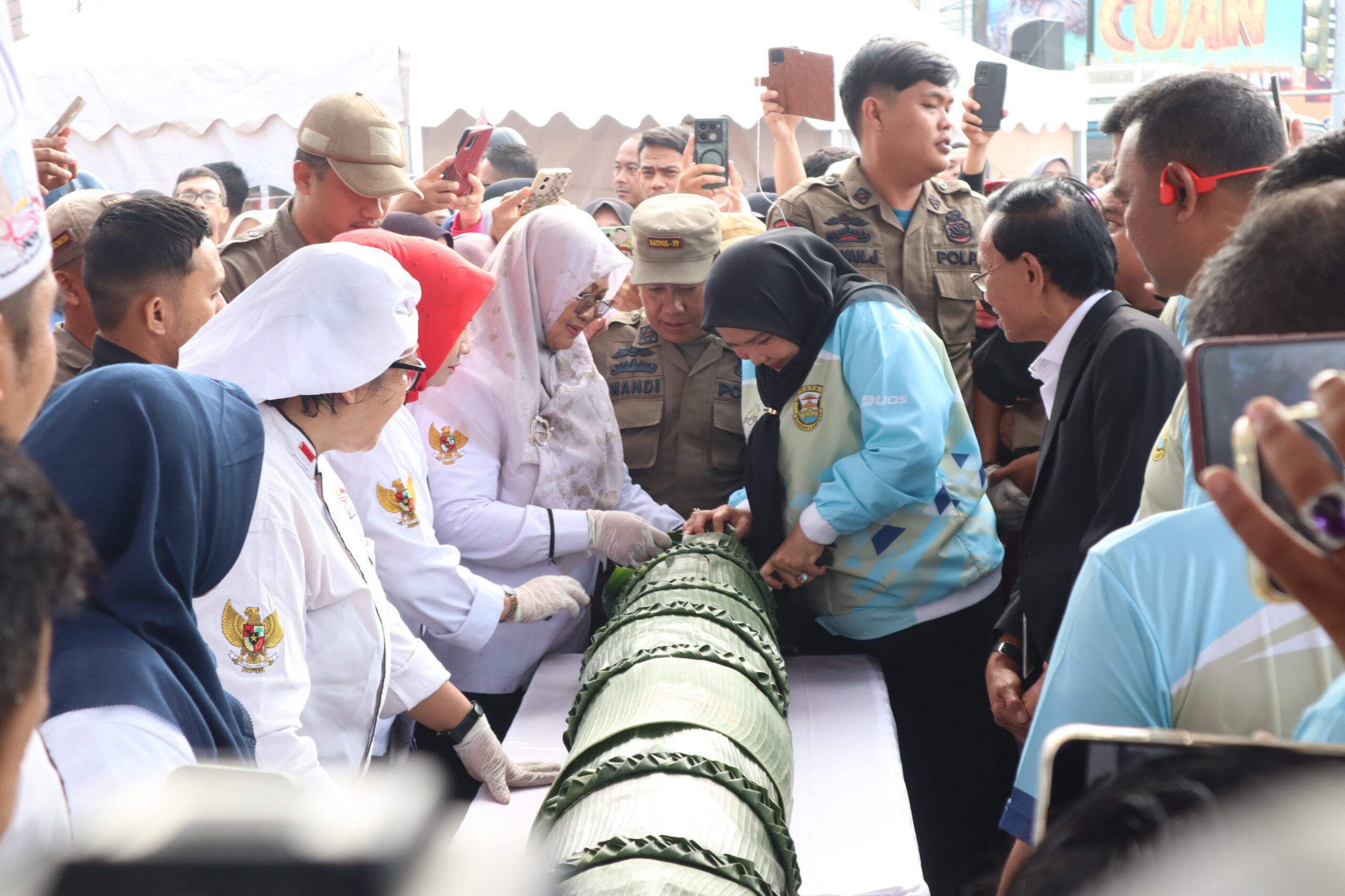 Sekubal Terpanjang di Dunia, Bandar Lampung Catat Rekor MURI